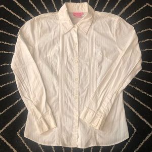 Beautiful long sleeve white button shirt. Size L.